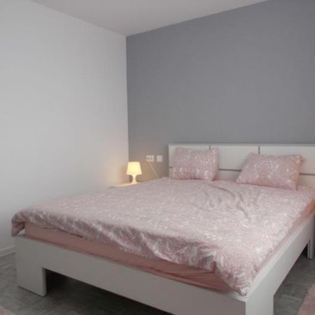 Apartament Tanya Търговище Екстериор снимка